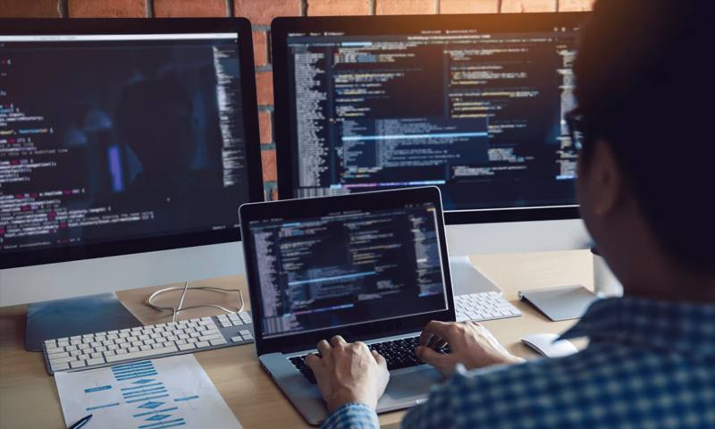 数据科学选型：R与Python如何赋能蒲江县网站建设？